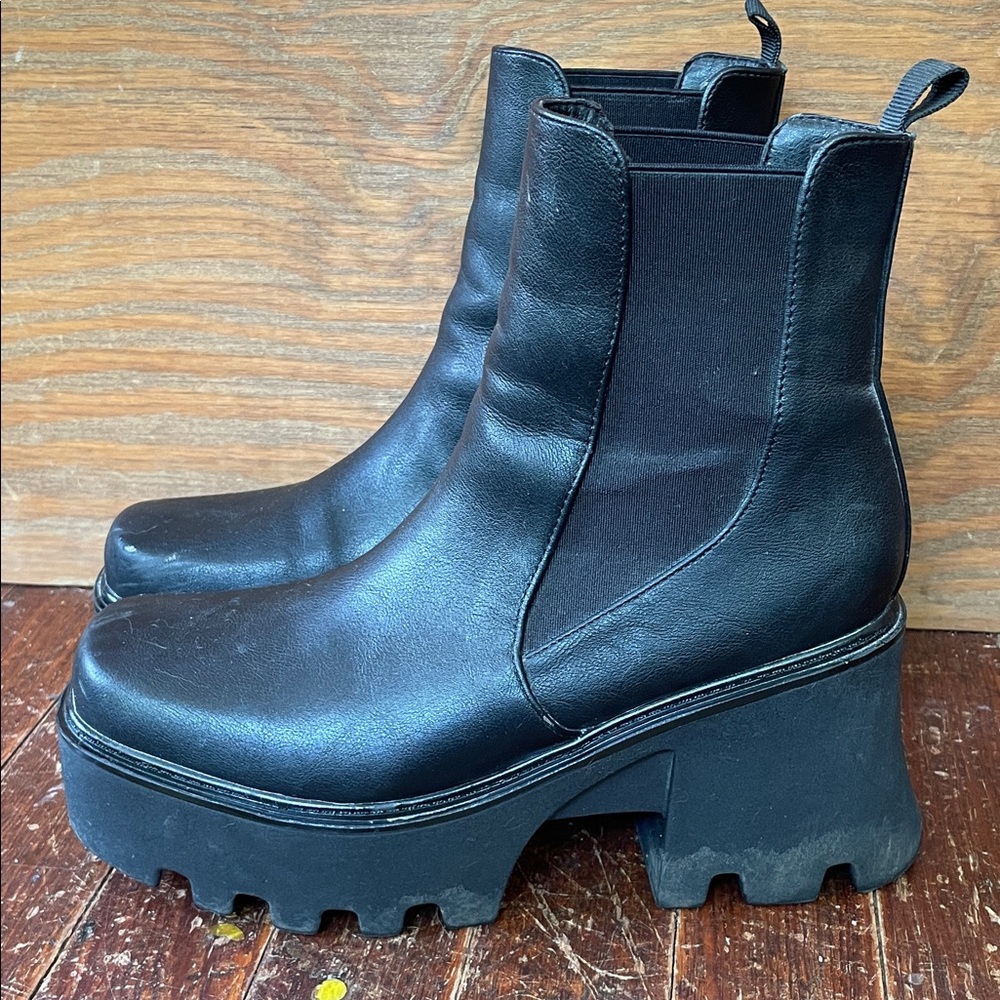 Clunky Platform Chelsea Boots